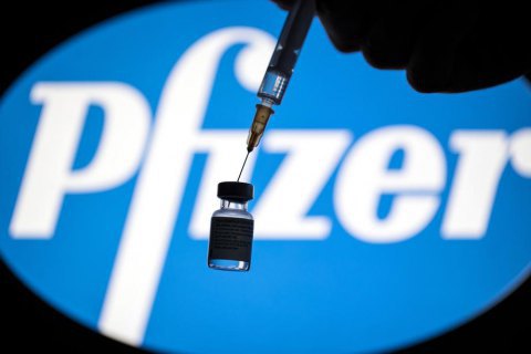 Украина заключила контракт с Pfizer о дополнительных 10 млн доз вакцины против ковида
