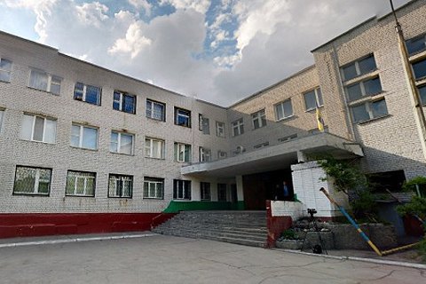 В днепровской школе первоклассник выпал из окна третьего этажа