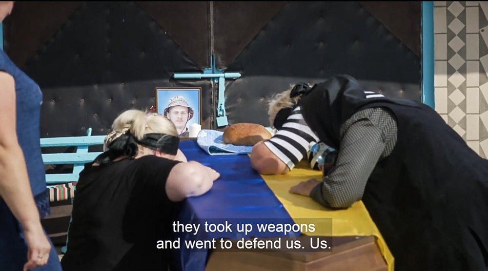 Кадр з фільму «2000 метрів до Андріївки».