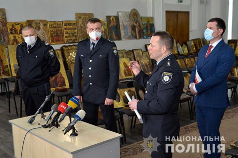 У поліції розповіли подробиці затримання викрадачів ікон в Тернопільській області