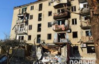Поліція Донеччини зафіксувала російські удари по школі, залізниці та житлових будинках