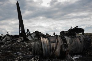 ЛНР взяла на себя ответственность за сбитый в Луганске самолет