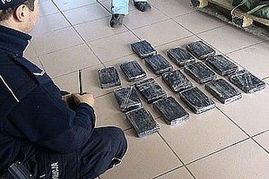 У супермаркети Польщі надіслали кокаїн