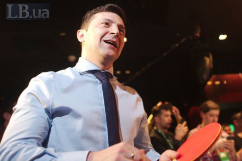 Зеленский назначил дебаты на стадионе на 19:00 19 апреля, за час до официальных теледебатов