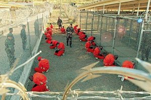 В американской спецтюрьме Гуантанамо голодают заключенные
