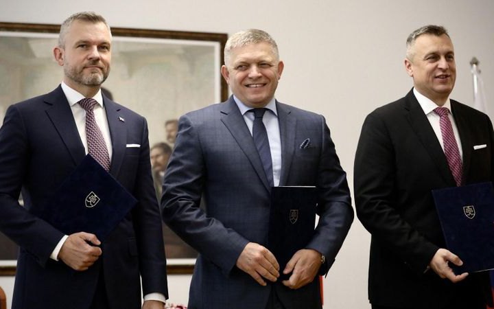 Лідер антиукраїнської партії у Словаччині створює коаліцію з проросійською партією