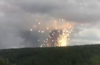 У Сибіру загорілися склади з артилерійським снарядами