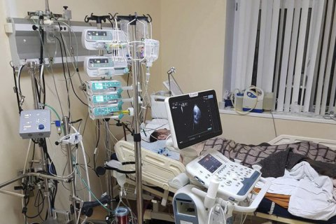 Пациентка с COVID-19 во Львове начала дышать самостоятельно после 33 дней на ИВЛ