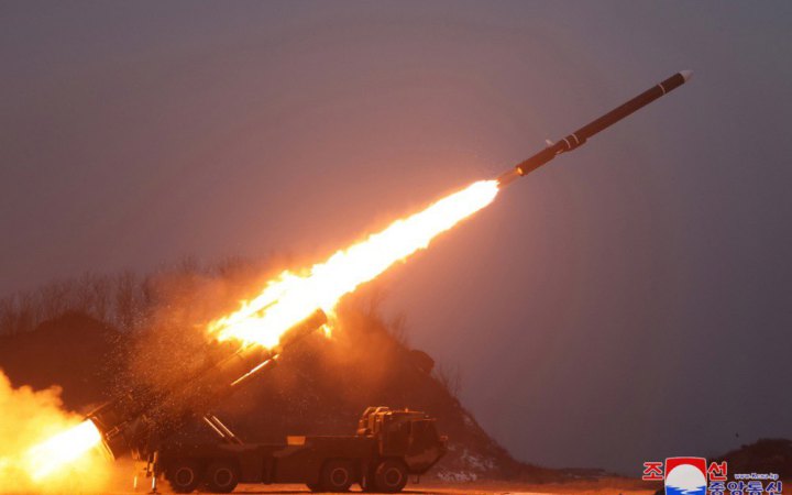 Розвідка США оприлюднила звіт із доказами, що Росія обстрілювала Україну ракетами із КНДР