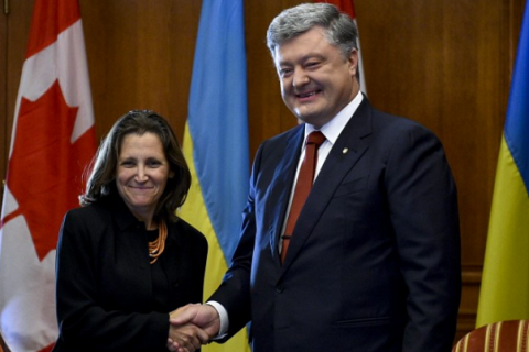 Порошенко и Фриланд скоординировали подходы по миссии ООН на Донбассе 