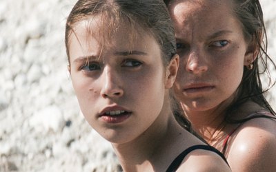 “Неслухняні дівчата”: словенська історія про дорослішання, сексуальність та релігію