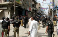 Взрыв на похоронах в Пакистане: 30 полицейских погибли (обновлено)