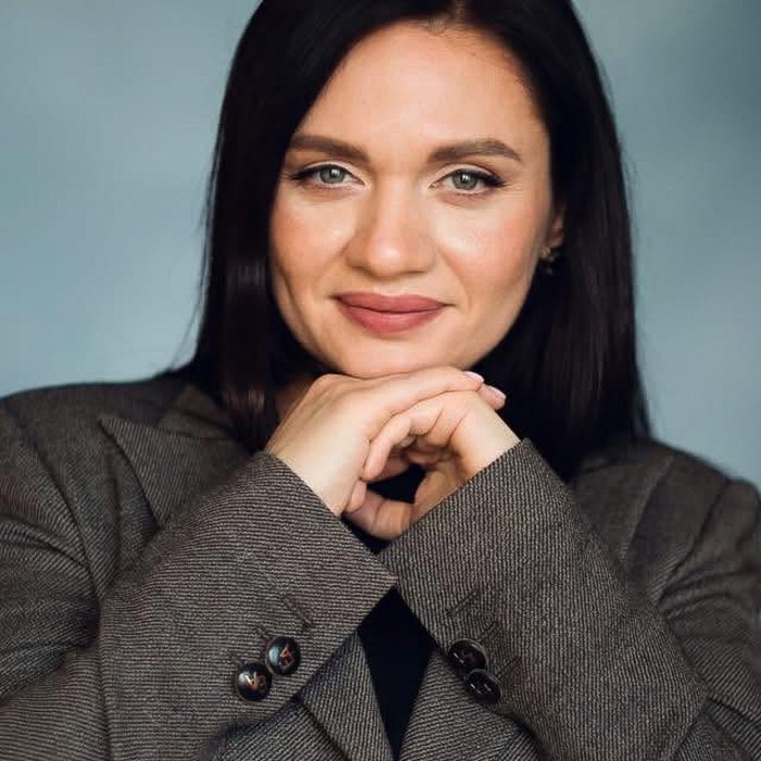  Олена Лисенко