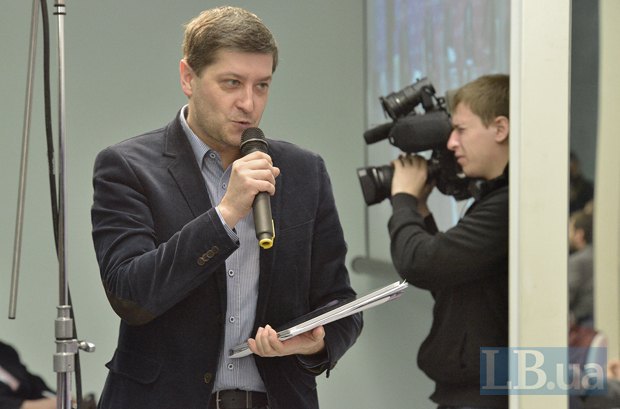Петр Андрусечко - модератор панели, главный редактор &lt;&lt;Украинского журнала&gt;&gt; (Польша), лауреат премии журналист года в Польше в 2014 году