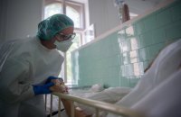 В Україні кількість пацієнтів з ковідом перевищила 100 тисяч