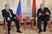 Лукашенко запропонував Путіну скоординувати дії щодо України
