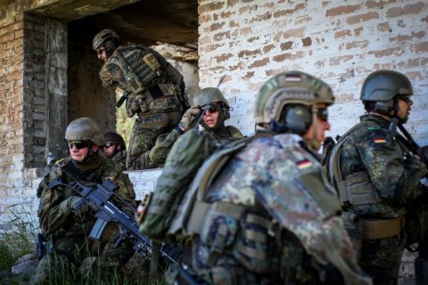 Силы быстрого реагирования НАТО приведены в боевую готовность – экс-посол США в РФ 