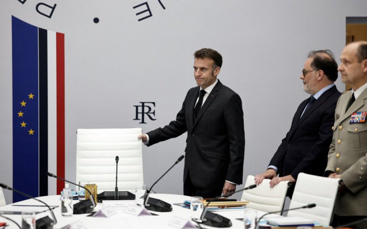 Французька стратегічна автономія: мілітаризація та переговори з РФ в умовах тиску США і виборчих ризиків 