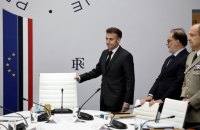 Французька стратегічна автономія: мілітаризація і переговори з РФ в умовах тиску США і виборчих ризиків