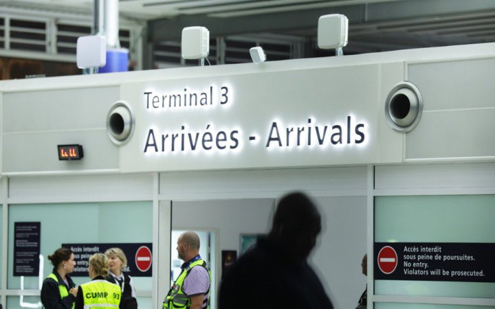 У Франції евакуювали шість аеропортів через загрозу нападу