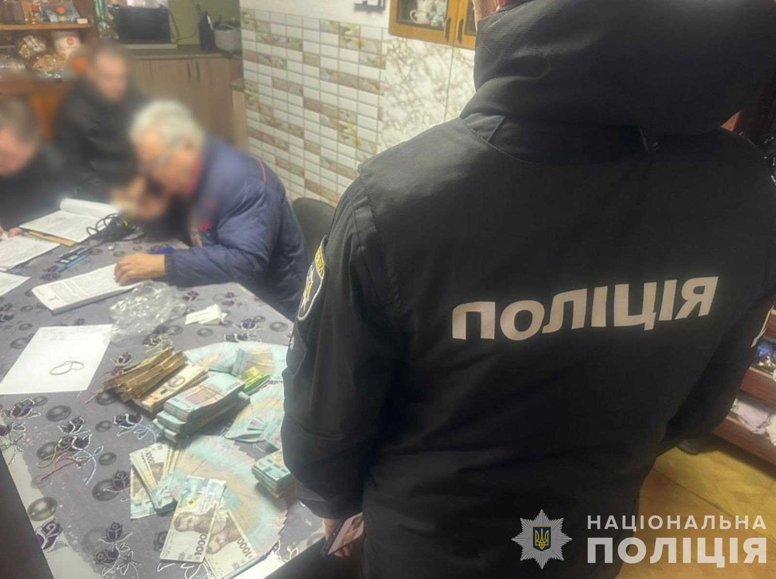 На Харківщині викрили схему відмивання грошей на дорогах