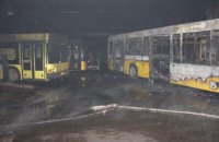 У київському автопарку згоріли шість автобусів