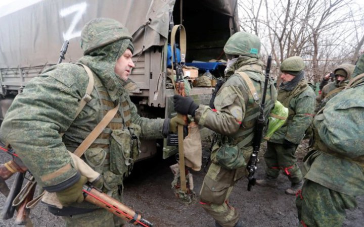 На окупованій території Луганщини росіяни готують до боїв майже пів тисячі засуджених