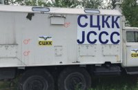 Автомобиль украинской стороны СЦКК попал под обстрел российских наемников на Донбассе
