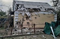Росіяни тричі обстріляли Нікополь, пошкоджено гімназію та 11 приватних будинків  