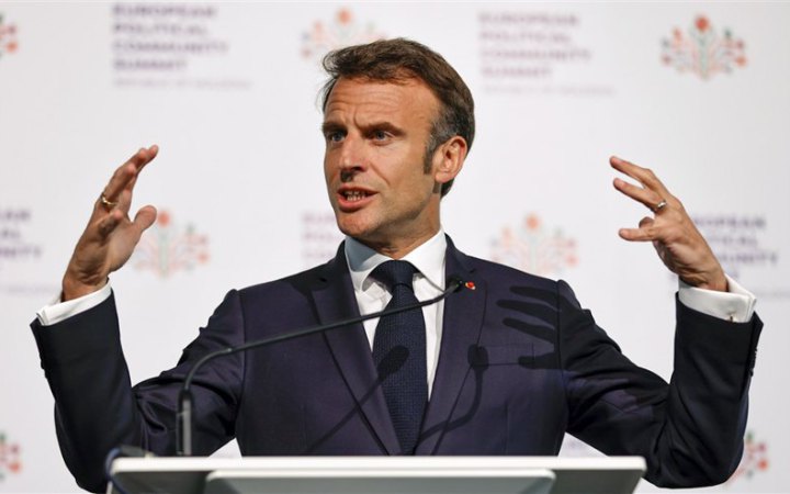 Французькі парламентарі можуть провести голосування щодо імпічменту Макрону