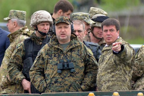 Турчинов заявил о формировании активной обороны в зоне АТО