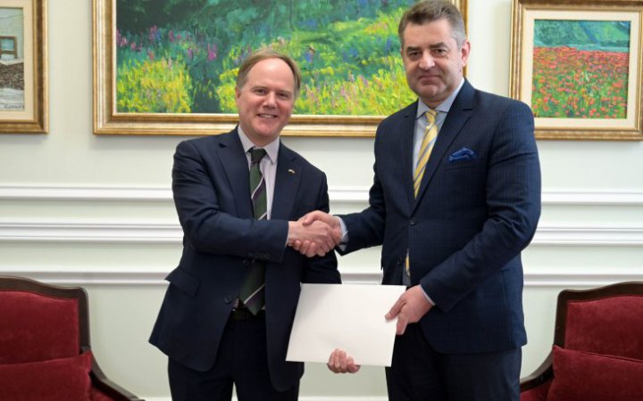 МЗС України прийняло копії вірчих грамот від нового посла Великобританії