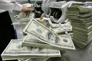 Валютный резерв Украины за год сократился на $13 млрд