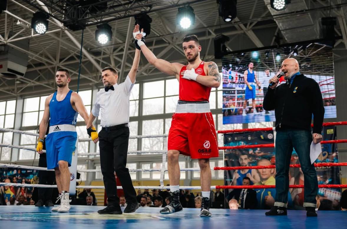 Матвій Ражба (праворуч)