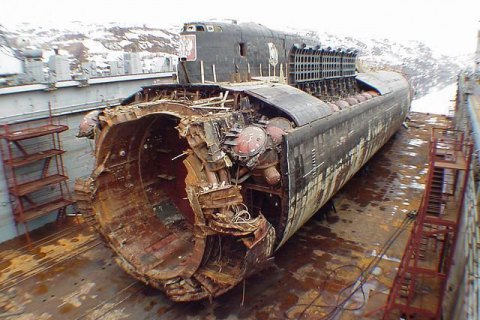 Російський адмірал заявив, що "Курськ" потонув після зіткнення з підводним човном НАТО