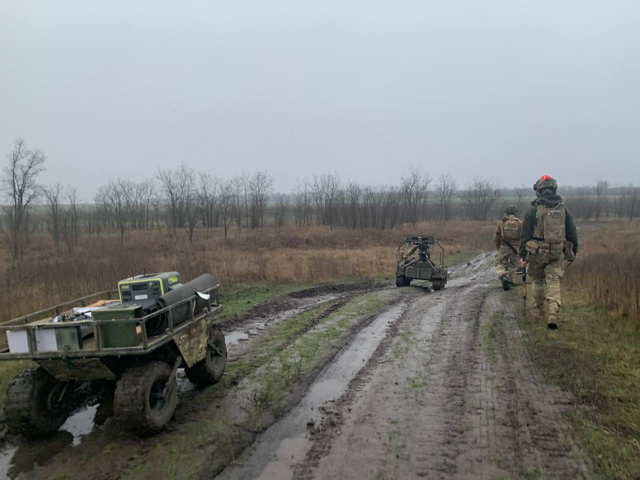 НРК-мул та дрон вогневої підтримки у використанні бійців 59-ї бригади СБС. 