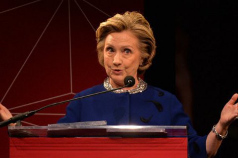 Клинтон пообещала сформировать кабинет наполовину из женщин