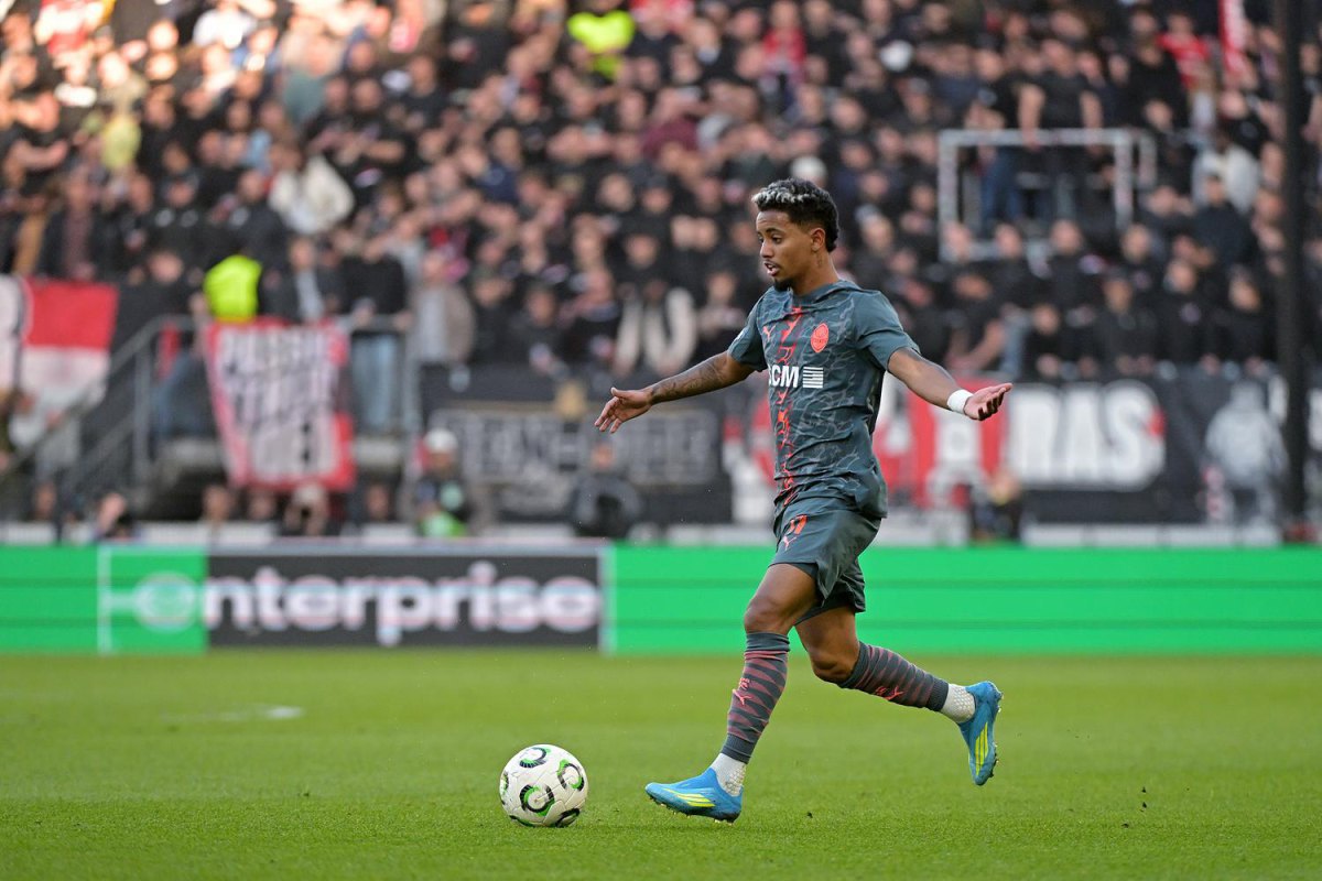 Невертон під час гри