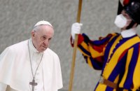 Папа Франциск лично прибыл в посольство РФ в Ватикане и призвал к прекращению войны в Украине