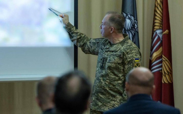 ​Сирський: оборона Покровська продовжується, Мирноград - не в оточенні