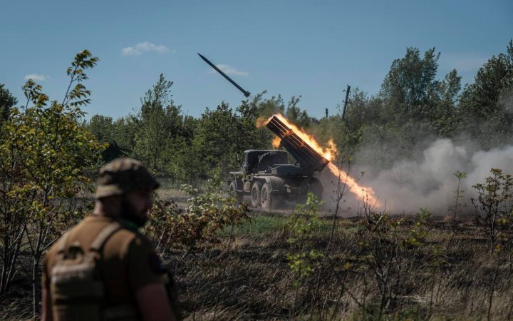 Українські війська відбили численні атаки росіян у районі Мар’їнки і уразили склад боєприпасів, - Генштаб