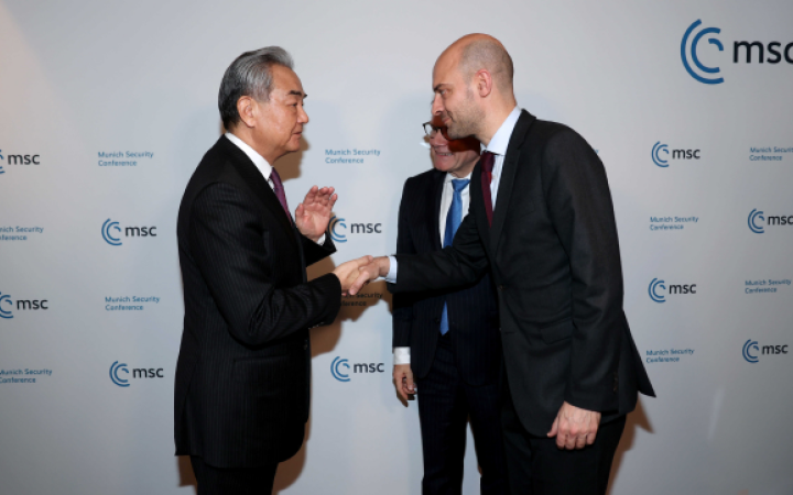 Глава МЗС Китаю обговорив війну в Україні з європейськими колегами на Мюнхенській конференції