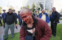 Бывшие беркутовцы до крови избили майдановца у Апелляционного суда Киева (обновлено)