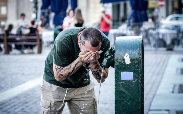 Аномальна спека повернулася в Південну Європу: в Італії померла дитина