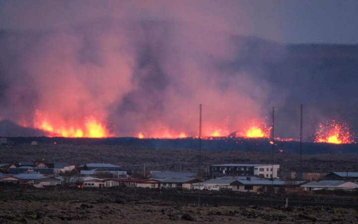 Вулкан в Ісландії вивергається вп'яте з грудня