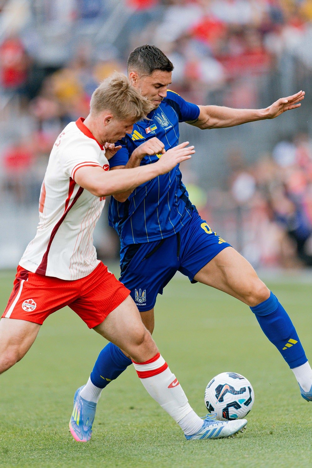 Роман Яремчук у матчі з канадцями