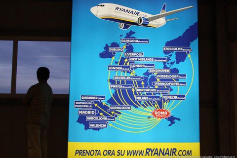 На сайті Ryanair з'явилася згадка про аеропорти "Жуляни" і "Львів"