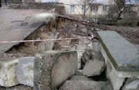 ​В Одессе обвалилась часть жилого дома     