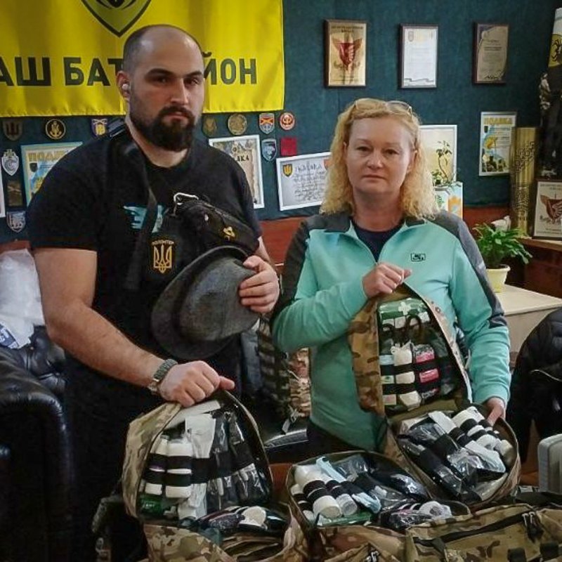 10 сумок для парамедиків штурмових бригад передала волонтерська ініціатива «Наш Батальйон»