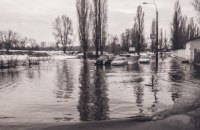 У Києві затопило вулицю Фанерну на лівому березі